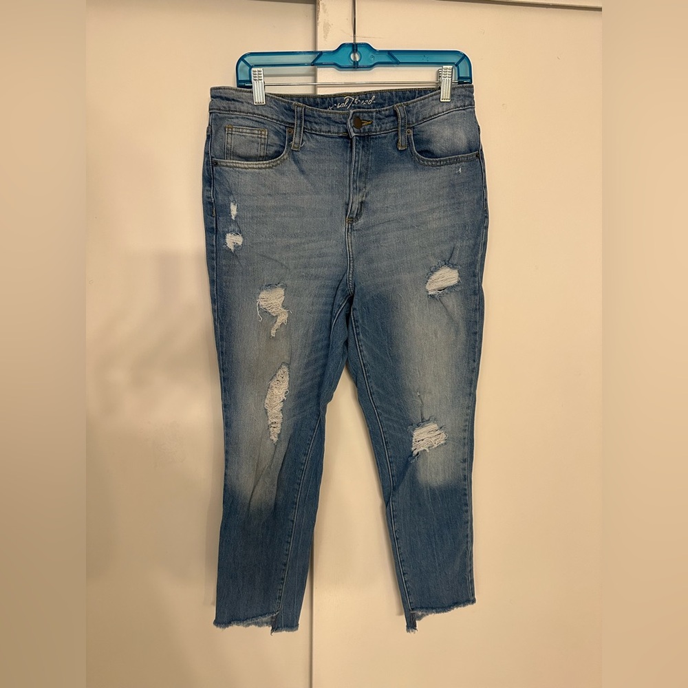 Women’s Ripped Jeans